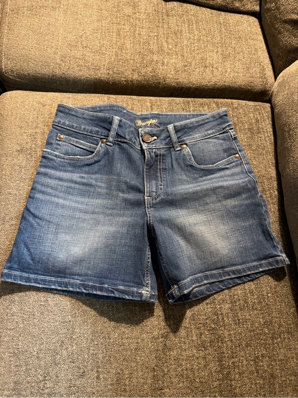 Wrangler Medium Wash Denim Jean Shorts - Classic Five-Pocket Style